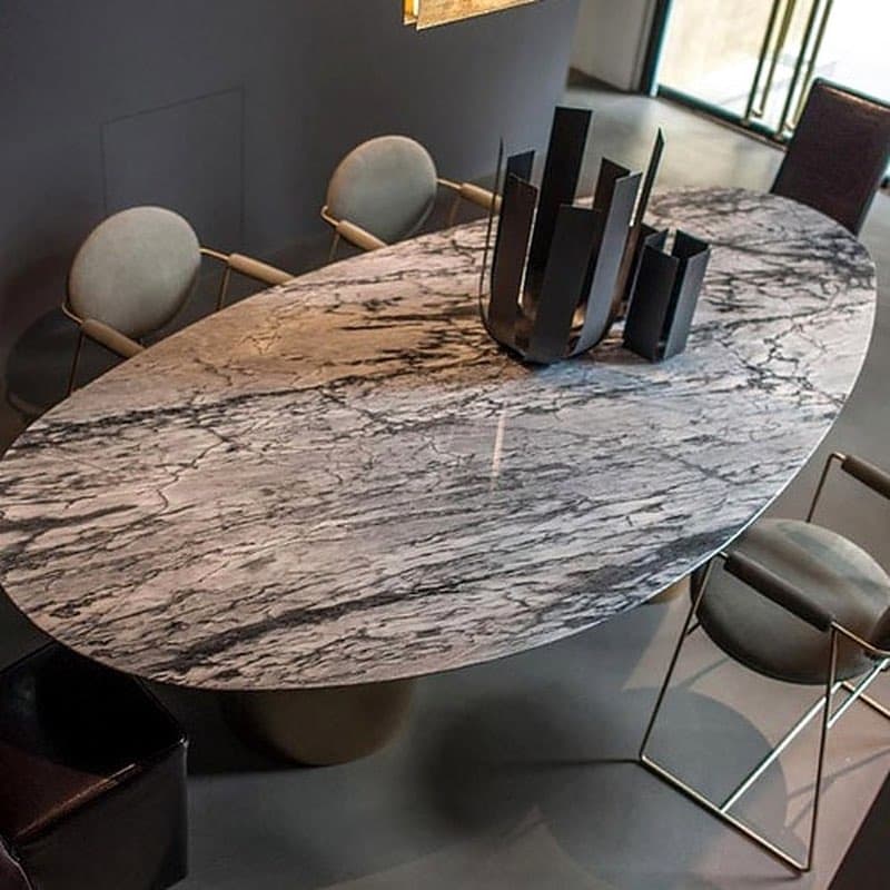 Gri ve Beyaz Desenli Mermer Masa