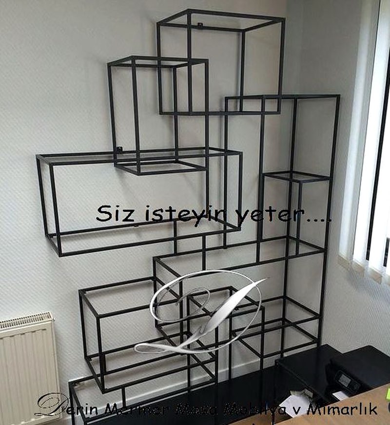 Siyah Ayaklı Metal Kitaplık ve Raf Sistemi
